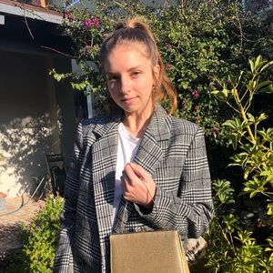 Meet your Posher, Vanessa